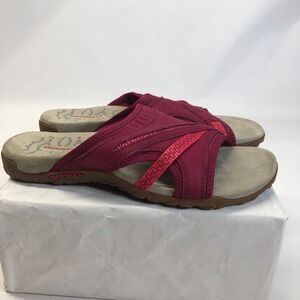 Merrell Women's Sandals in Burgundy and Beige
